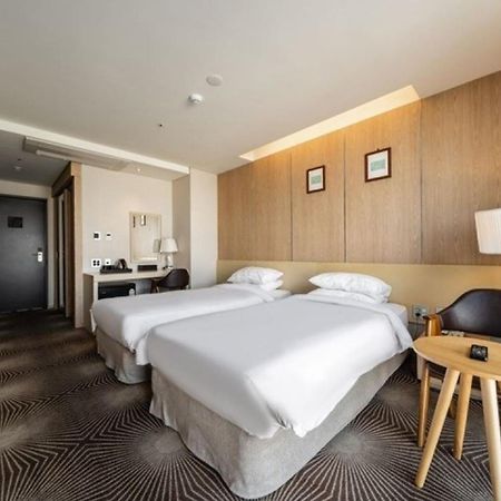 Golden Daisy Hotel Seogwipo Dış mekan fotoğraf