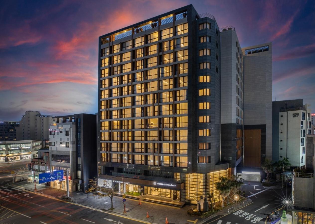 Golden Daisy Hotel Seogwipo Dış mekan fotoğraf